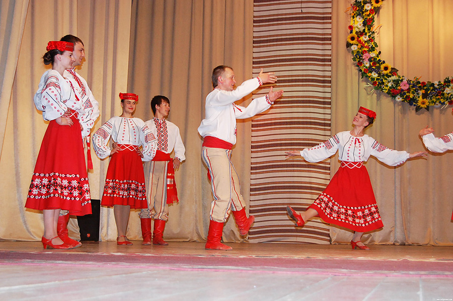 Любешів